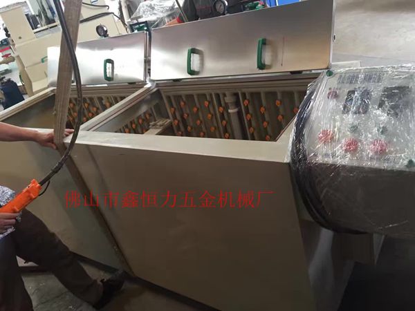 立体蚀刻机装车发货！