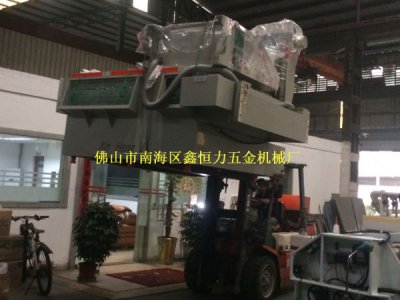 福建客户不锈钢锅片蚀刻机装车发货！